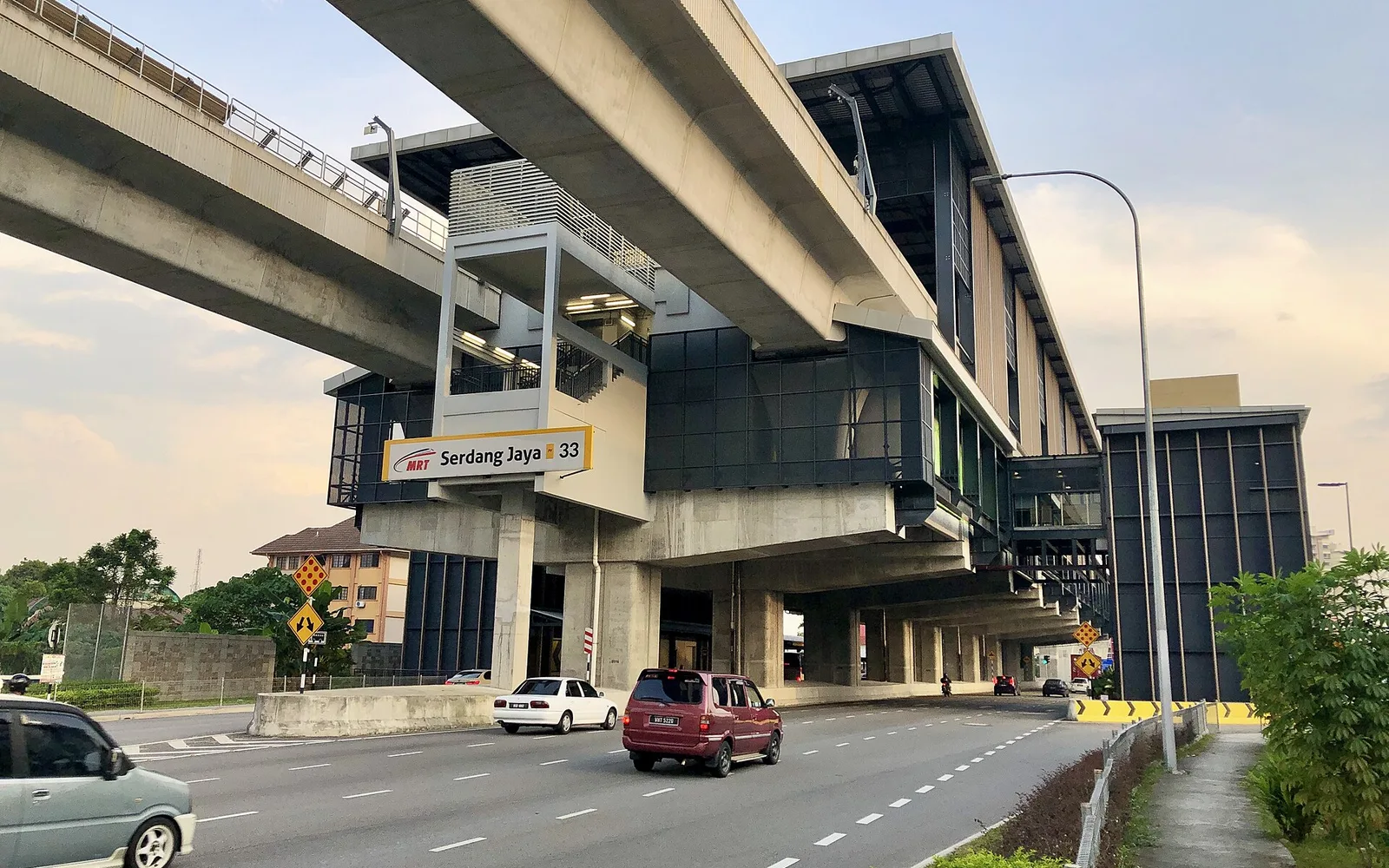 Serdang Jaya MRT station exterior